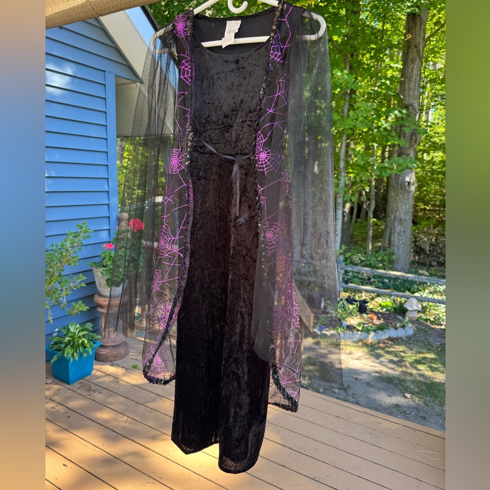 Girls Halloween “wicked bad girl” Costume - Black and Purple, size medium